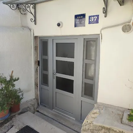 Fondo Apartman Split
